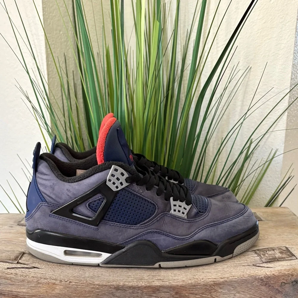 Jordan 4 Retro Winter Loyal Blue Sneakers